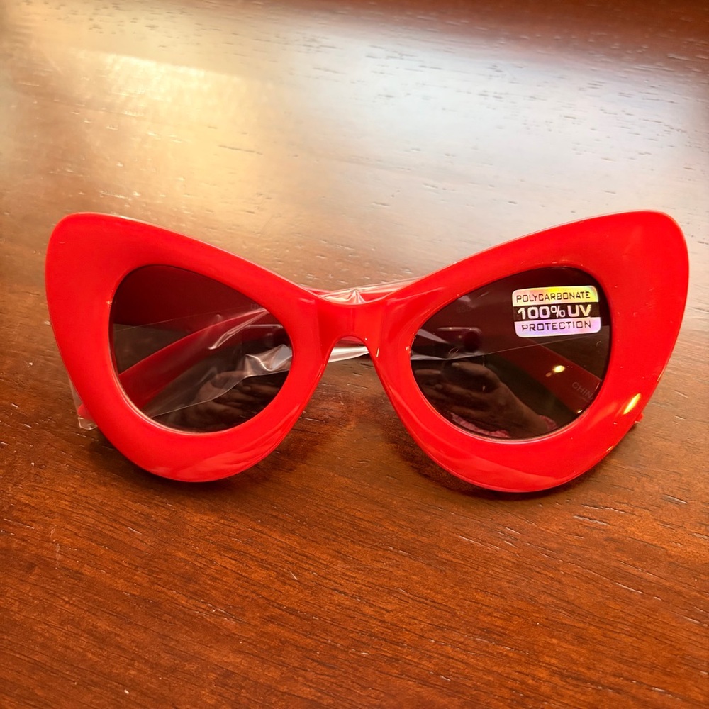 Retro Red Mod Super Trendy Women's Fashion Cat Eye Sunglasses 100% UV Protection